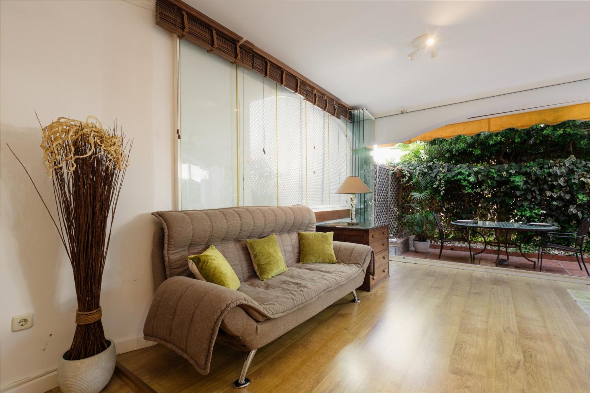 Ground Floor Holiday Apartment With Terrace And Pool In Puerto Banus, Marbella Ngoại thất bức ảnh