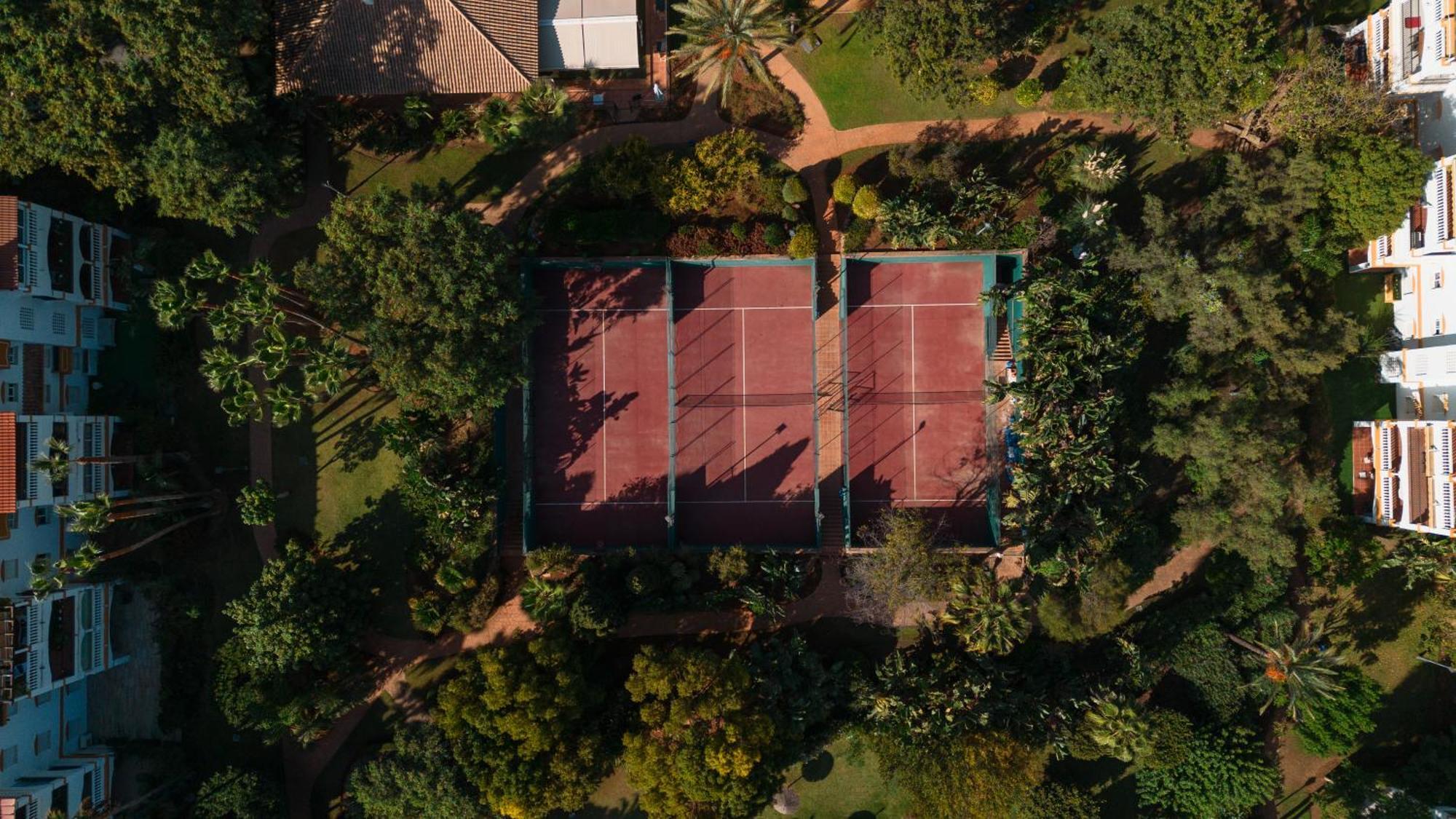 Ground Floor Holiday Apartment With Terrace And Pool In Puerto Banus, Marbella Ngoại thất bức ảnh